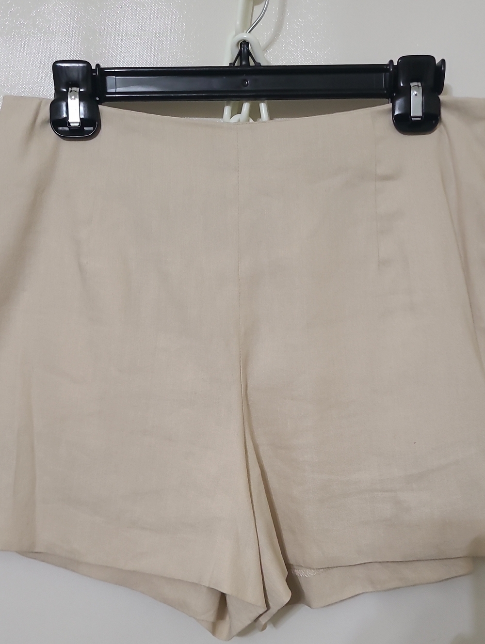 Antonio Melani Women's Cream Linen Blend High-Waist Shorts - Size 6 - Picture 1 of 11